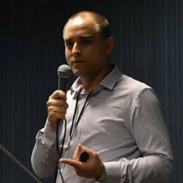 Micelli Camargo — Mestre em Tecnologia Nuclear